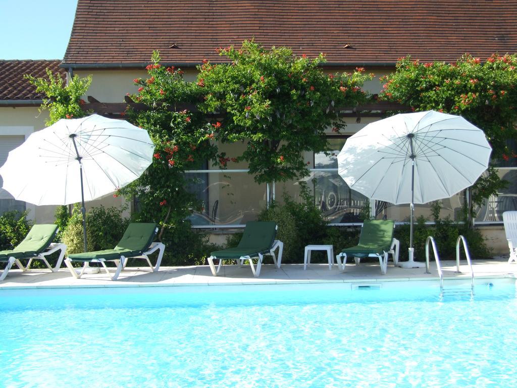 L'Oustal De Vezac Hotel ภายนอก รูปภาพ