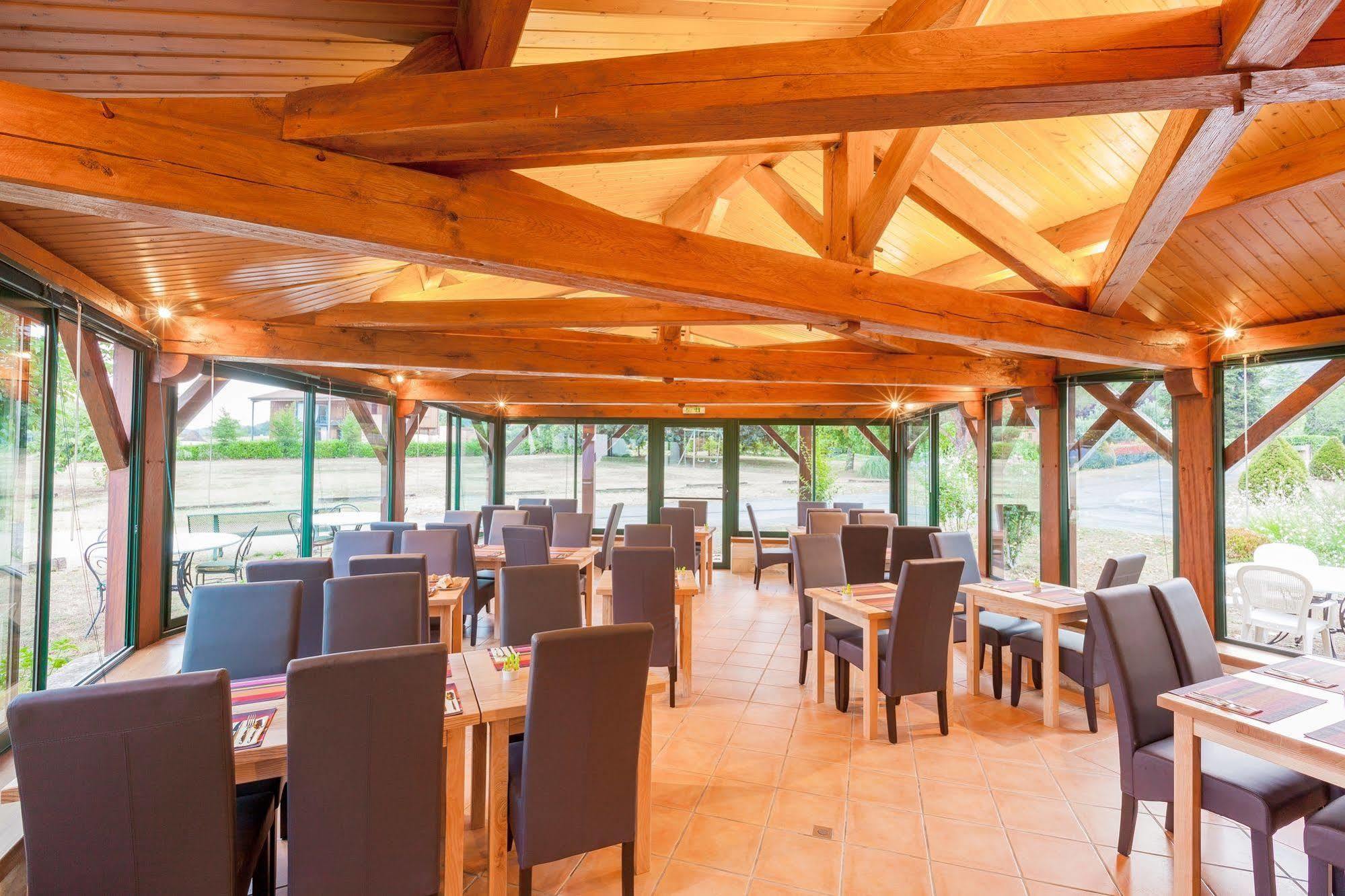 L'Oustal De Vezac Hotel ภายนอก รูปภาพ